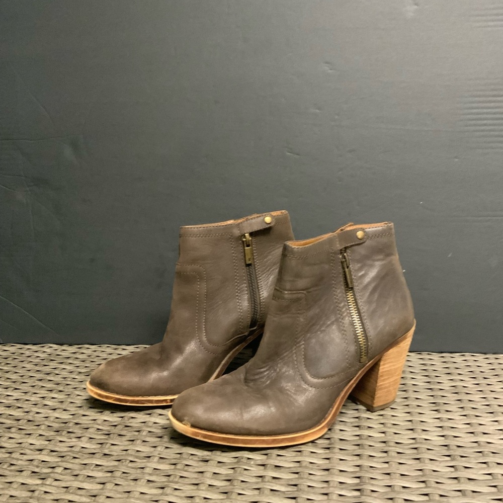 Lucky Brand Booties Sz. 8